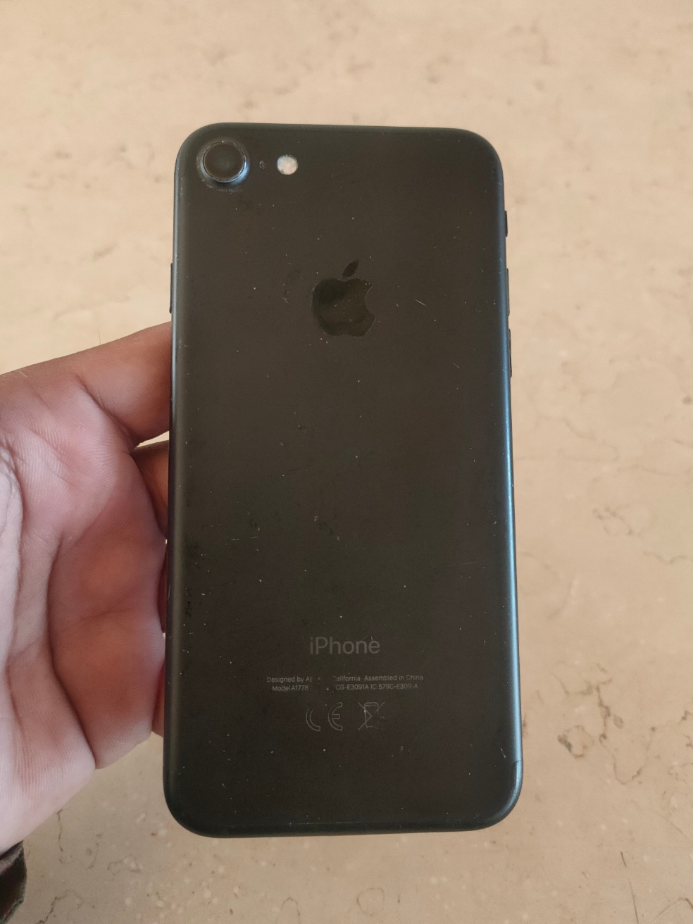 Iphone 7- 32gb Black used Excellent condition fully functional all sencer working well