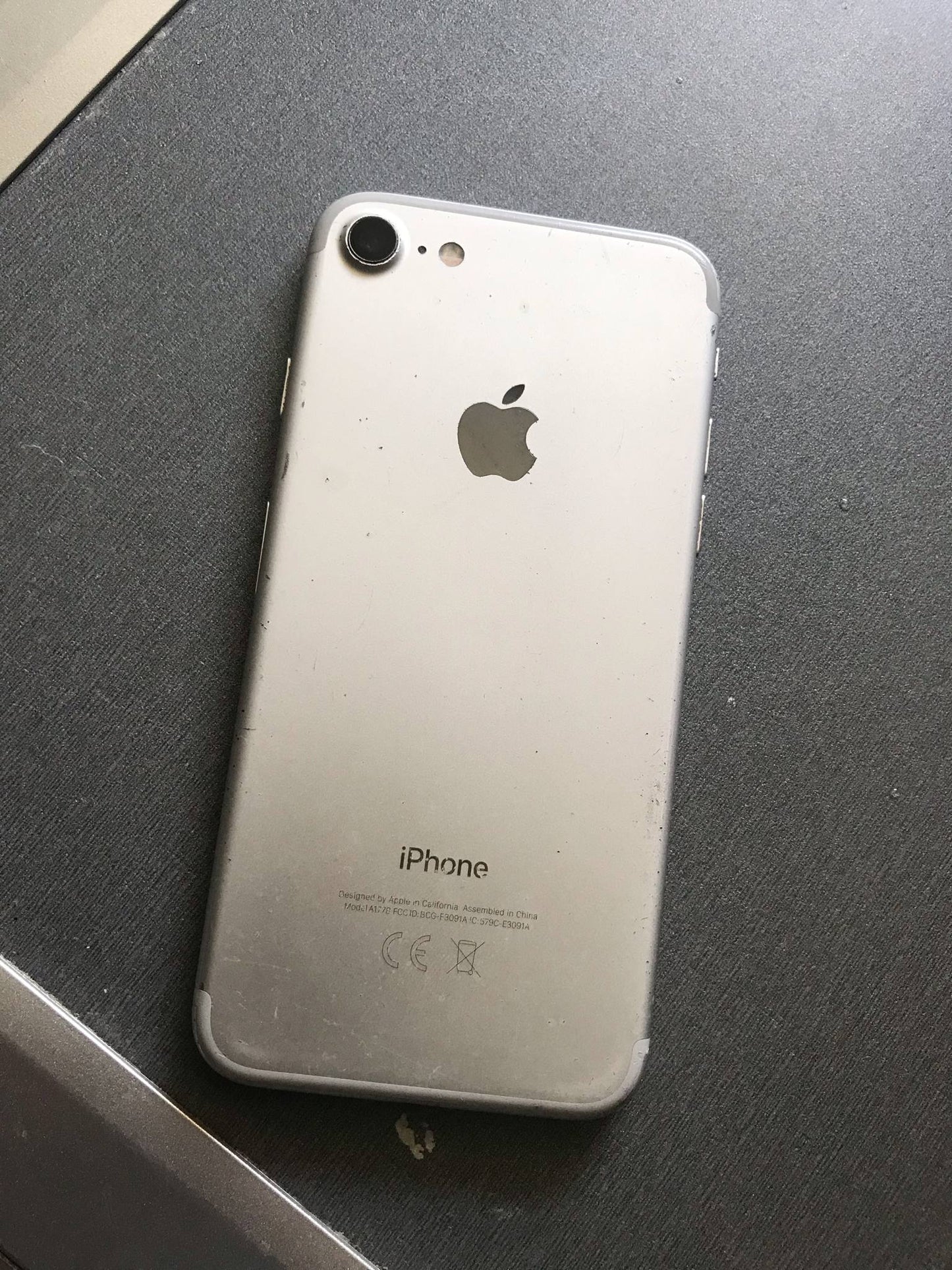 IPhone 7 – 32GB | Fully Functional
Clean condition – battery 90%